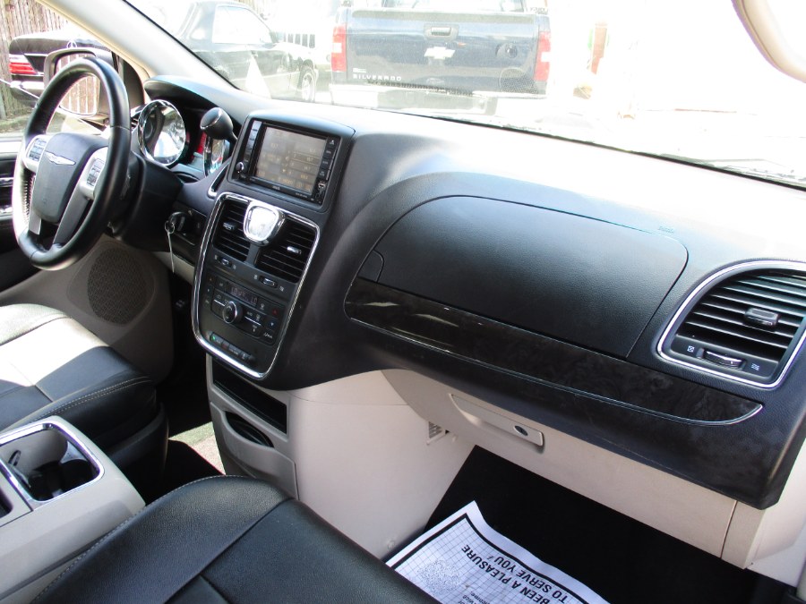 2016 Chrysler Town & Country 4dr Wgn Touring, available for sale in West Babylon, New York | New Gen Auto Group. West Babylon, New York 2016 Chrysler Town & Country 4dr Wgn Touring, available for sale in West Babylon, New York | New Gen Auto Group. West Babylon, New York