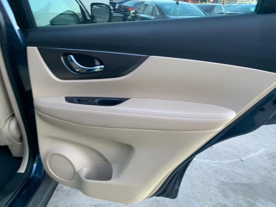 Used Nissan Rogue AWD 4dr SL 2016 | Brooklyn Auto Mall LLC. Brooklyn, New York Used Nissan Rogue AWD 4dr SL 2016 | Brooklyn Auto Mall LLC. Brooklyn, New York