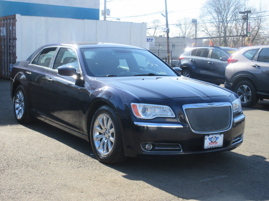 Used Chrysler 300 4dr Sdn V6 RWD 2012 | Route 27 Auto Mall. Linden, New Jersey Used Chrysler 300 4dr Sdn V6 RWD 2012 | Route 27 Auto Mall. Linden, New Jersey