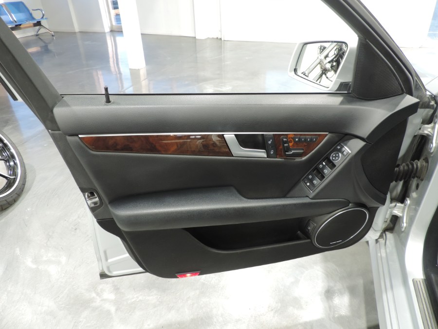 Used Mercedes-Benz C-Class 4dr Sdn C300 Sport 4MATIC 2013 | Auto Gallery. Lodi, New Jersey Used Mercedes-Benz C-Class 4dr Sdn C300 Sport 4MATIC 2013 | Auto Gallery. Lodi, New Jersey