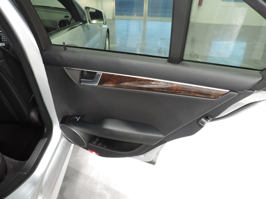 Used Mercedes-Benz C-Class 4dr Sdn C300 Sport 4MATIC 2013 | Auto Gallery. Lodi, New Jersey Used Mercedes-Benz C-Class 4dr Sdn C300 Sport 4MATIC 2013 | Auto Gallery. Lodi, New Jersey
