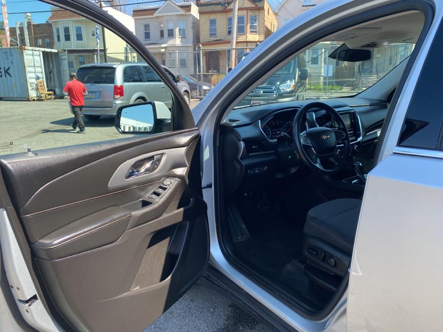 2018 Chevrolet Traverse AWD 4dr LT Cloth w/2FL, available for sale in Irvington , New Jersey | Auto Haus of Irvington Corp. Irvington , New Jersey 2018 Chevrolet Traverse AWD 4dr LT Cloth w/2FL, available for sale in Irvington , New Jersey | Auto Haus of Irvington Corp. Irvington , New Jersey