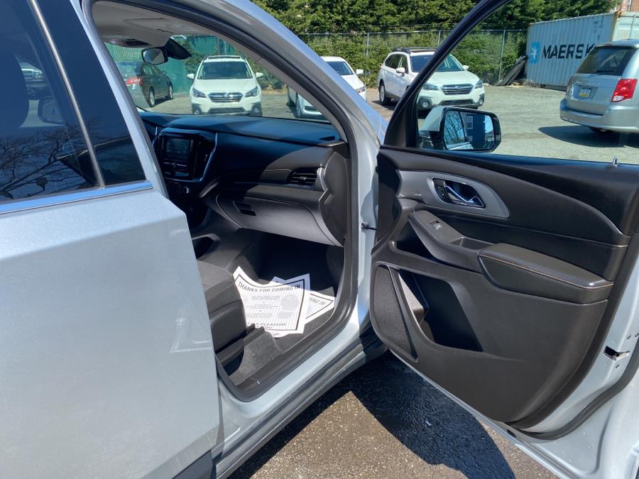 2018 Chevrolet Traverse AWD 4dr LT Cloth w/2FL, available for sale in Irvington , New Jersey | Auto Haus of Irvington Corp. Irvington , New Jersey 2018 Chevrolet Traverse AWD 4dr LT Cloth w/2FL, available for sale in Irvington , New Jersey | Auto Haus of Irvington Corp. Irvington , New Jersey