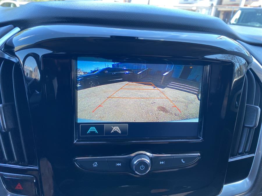 2018 Chevrolet Traverse AWD 4dr LT Cloth w/2FL, available for sale in Irvington , New Jersey | Auto Haus of Irvington Corp. Irvington , New Jersey 2018 Chevrolet Traverse AWD 4dr LT Cloth w/2FL, available for sale in Irvington , New Jersey | Auto Haus of Irvington Corp. Irvington , New Jersey