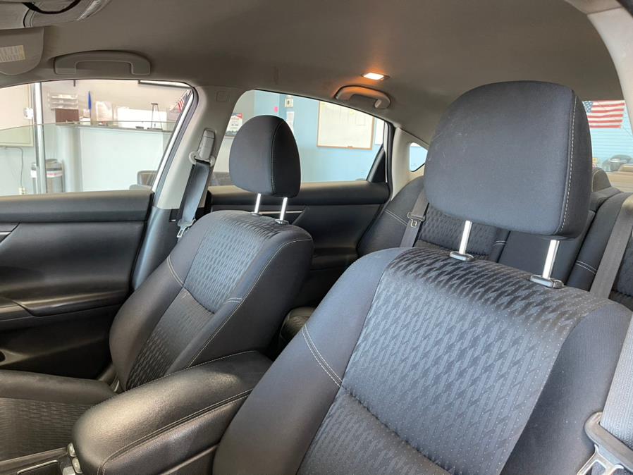 Used Nissan Altima 2.5 SV Sedan 2018 | 5 Towns Drive. Inwood, New York Used Nissan Altima 2.5 SV Sedan 2018 | 5 Towns Drive. Inwood, New York
