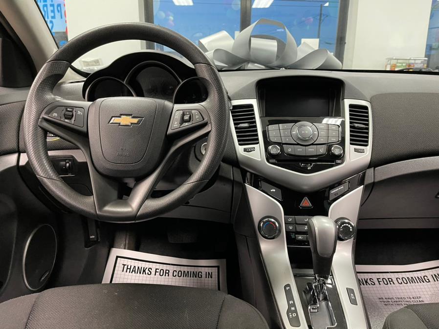 Used Chevrolet Cruze Limited 4dr Sdn Auto LT w/1LT 2016 | 5 Towns Drive. Inwood, New York Used Chevrolet Cruze Limited 4dr Sdn Auto LT w/1LT 2016 | 5 Towns Drive. Inwood, New York