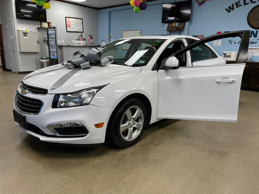 Used Chevrolet Cruze Limited 4dr Sdn Auto LT w/1LT 2016 | 5 Towns Drive. Inwood, New York Used Chevrolet Cruze Limited 4dr Sdn Auto LT w/1LT 2016 | 5 Towns Drive. Inwood, New York