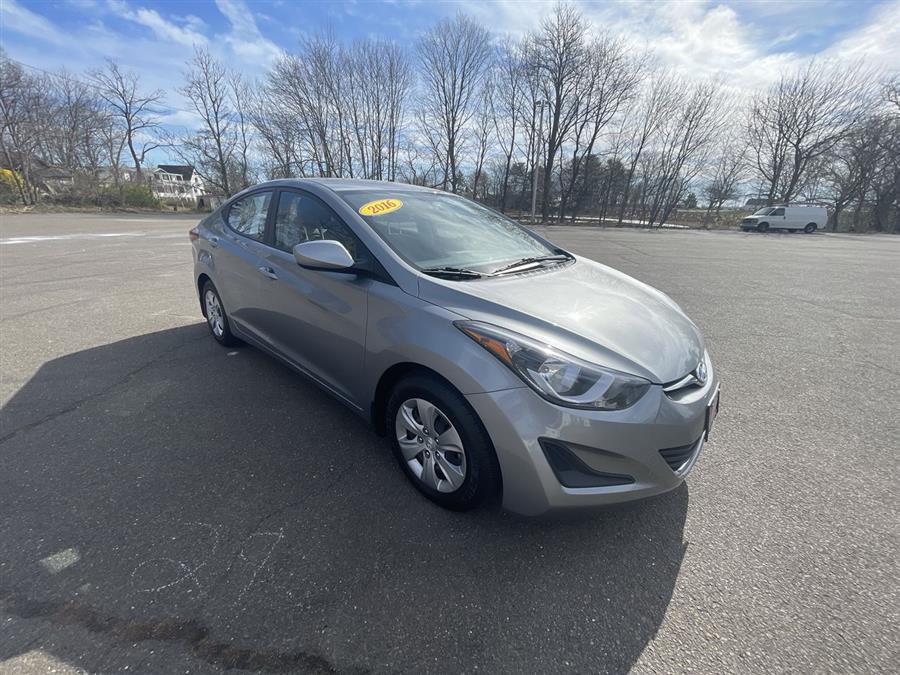 2016 Hyundai Elantra 4dr Sdn Man SE (Ulsan Plant), available for sale in Stratford, Connecticut | Wiz Leasing Inc. Stratford, Connecticut