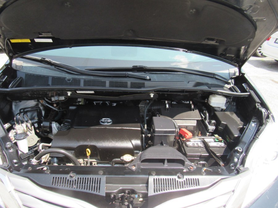 2011 Toyota Sienna XLE, available for sale in Worcester, Massachusetts | Hilario's Auto Sales Inc.. Worcester, Massachusetts 2011 Toyota Sienna XLE, available for sale in Worcester, Massachusetts | Hilario's Auto Sales Inc.. Worcester, Massachusetts