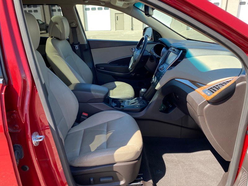 Used Hyundai Santa Fe AWD 4dr Limited 2016 | Union Street Auto Sales. West Springfield, Massachusetts Used Hyundai Santa Fe AWD 4dr Limited 2016 | Union Street Auto Sales. West Springfield, Massachusetts