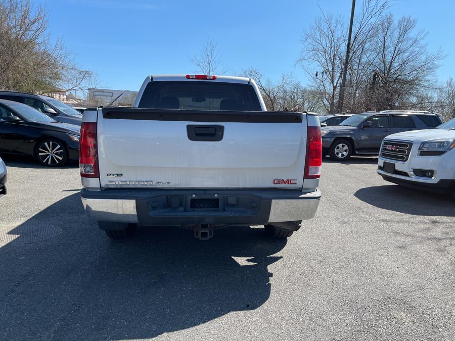 Used GMC Sierra 1500 4WD Crew Cab 143.5" SLE 2011 | 5 Towns Drive. Inwood, New York Used GMC Sierra 1500 4WD Crew Cab 143.5" SLE 2011 | 5 Towns Drive. Inwood, New York