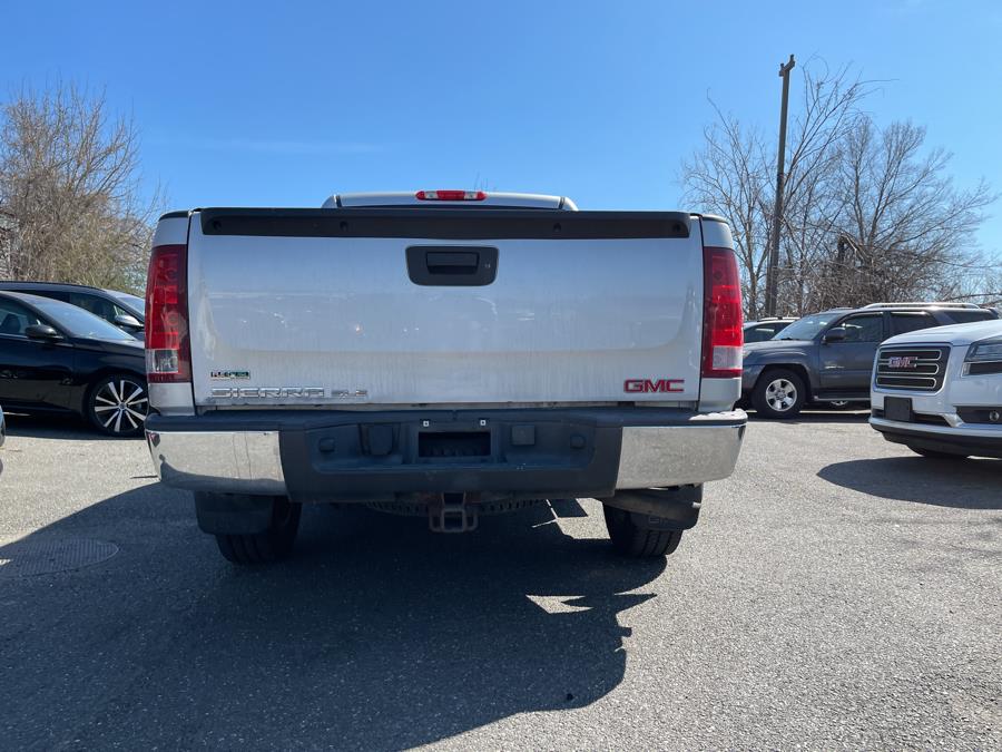 Used GMC Sierra 1500 4WD Crew Cab 143.5" SLE 2011 | 5 Towns Drive. Inwood, New York Used GMC Sierra 1500 4WD Crew Cab 143.5" SLE 2011 | 5 Towns Drive. Inwood, New York
