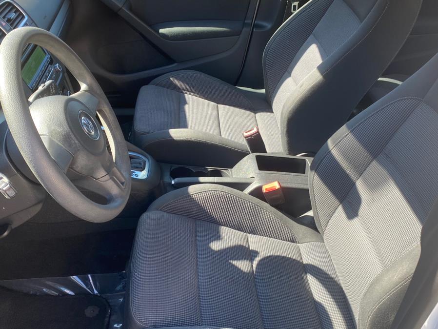 Used Volkswagen Golf 4dr HB Auto PZEV 2012 | Lava Motors 2 Inc. Canton, Connecticut Used Volkswagen Golf 4dr HB Auto PZEV 2012 | Lava Motors 2 Inc. Canton, Connecticut