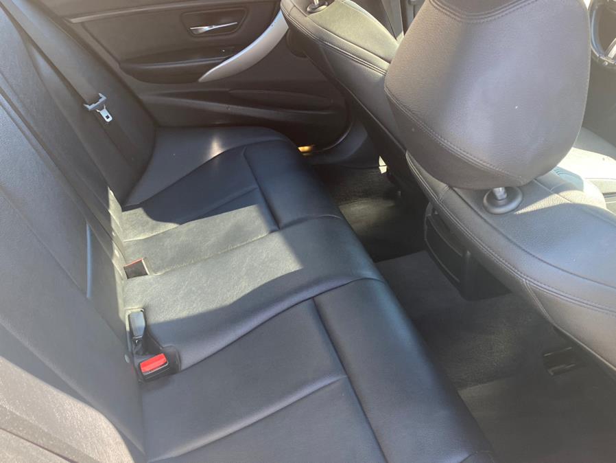 Used BMW 3 Series 4dr Sdn 320i xDrive AWD 2013 | Lava Motors 2 Inc. Canton, Connecticut Used BMW 3 Series 4dr Sdn 320i xDrive AWD 2013 | Lava Motors 2 Inc. Canton, Connecticut