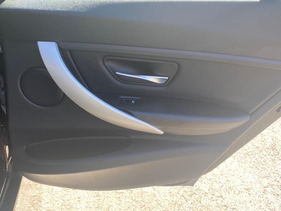 Used BMW 3 Series 4dr Sdn 320i xDrive AWD 2013 | Lava Motors 2 Inc. Canton, Connecticut Used BMW 3 Series 4dr Sdn 320i xDrive AWD 2013 | Lava Motors 2 Inc. Canton, Connecticut