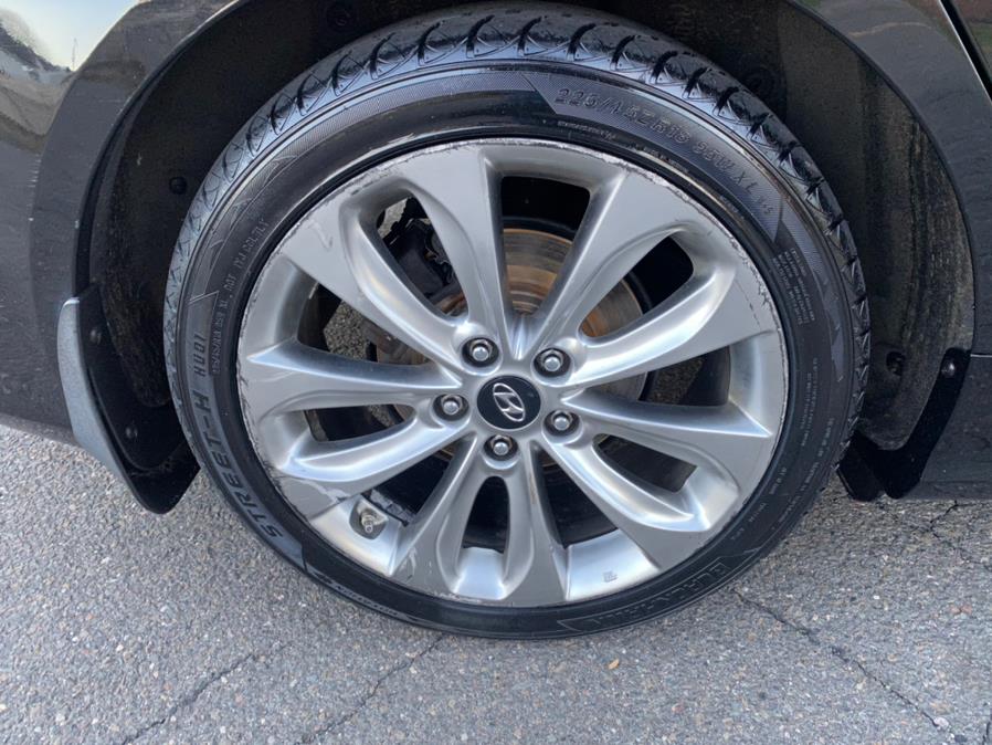 Used Hyundai Sonata 4dr Sdn 2.4L Auto Limited PZEV 2013 | Supreme Automotive. New Britain, Connecticut Used Hyundai Sonata 4dr Sdn 2.4L Auto Limited PZEV 2013 | Supreme Automotive. New Britain, Connecticut