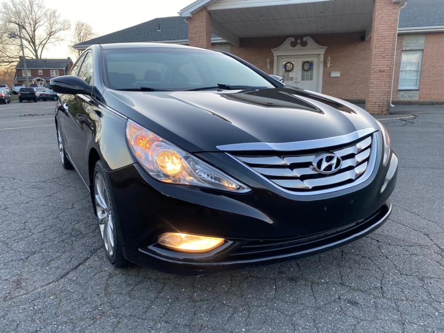 Used Hyundai Sonata 4dr Sdn 2.4L Auto Limited PZEV 2013 | Supreme Automotive. New Britain, Connecticut Used Hyundai Sonata 4dr Sdn 2.4L Auto Limited PZEV 2013 | Supreme Automotive. New Britain, Connecticut