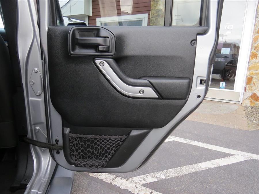 Used Jeep Wrangler Unlimited Sahara 4x4 4dr SUV 2017 | Lake City Exports Inc. Auburn, Maine Used Jeep Wrangler Unlimited Sahara 4x4 4dr SUV 2017 | Lake City Exports Inc. Auburn, Maine