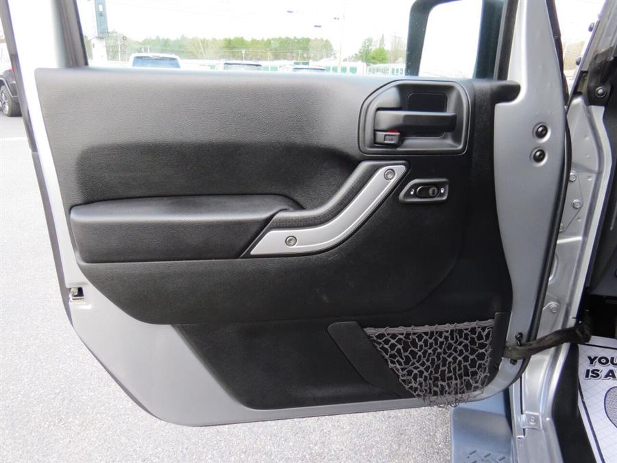 Used Jeep Wrangler Unlimited Sahara 4x4 4dr SUV 2017 | Lake City Exports Inc. Auburn, Maine Used Jeep Wrangler Unlimited Sahara 4x4 4dr SUV 2017 | Lake City Exports Inc. Auburn, Maine