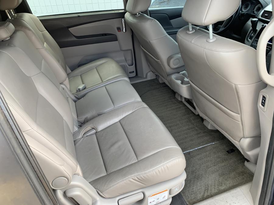 2015 Honda Odyssey 5dr EX-L, available for sale in Milford, Connecticut | Dealertown Auto Wholesalers. Milford, Connecticut 2015 Honda Odyssey 5dr EX-L, available for sale in Milford, Connecticut | Dealertown Auto Wholesalers. Milford, Connecticut