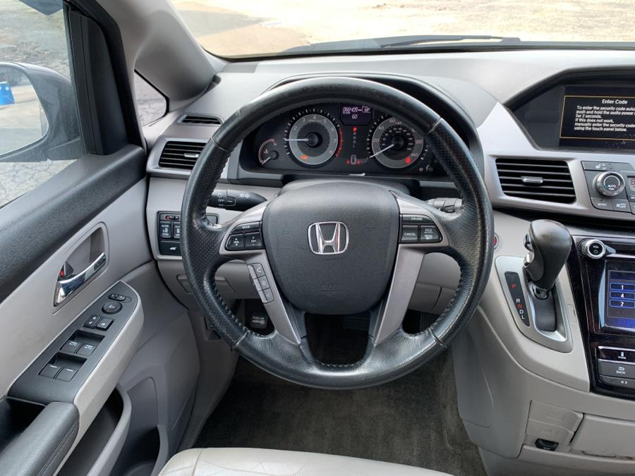 2015 Honda Odyssey 5dr EX-L, available for sale in Milford, Connecticut | Dealertown Auto Wholesalers. Milford, Connecticut 2015 Honda Odyssey 5dr EX-L, available for sale in Milford, Connecticut | Dealertown Auto Wholesalers. Milford, Connecticut