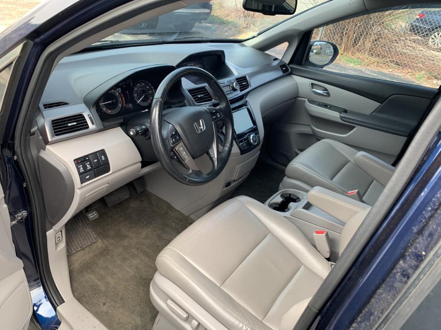 2015 Honda Odyssey 5dr EX-L, available for sale in Milford, Connecticut | Dealertown Auto Wholesalers. Milford, Connecticut 2015 Honda Odyssey 5dr EX-L, available for sale in Milford, Connecticut | Dealertown Auto Wholesalers. Milford, Connecticut