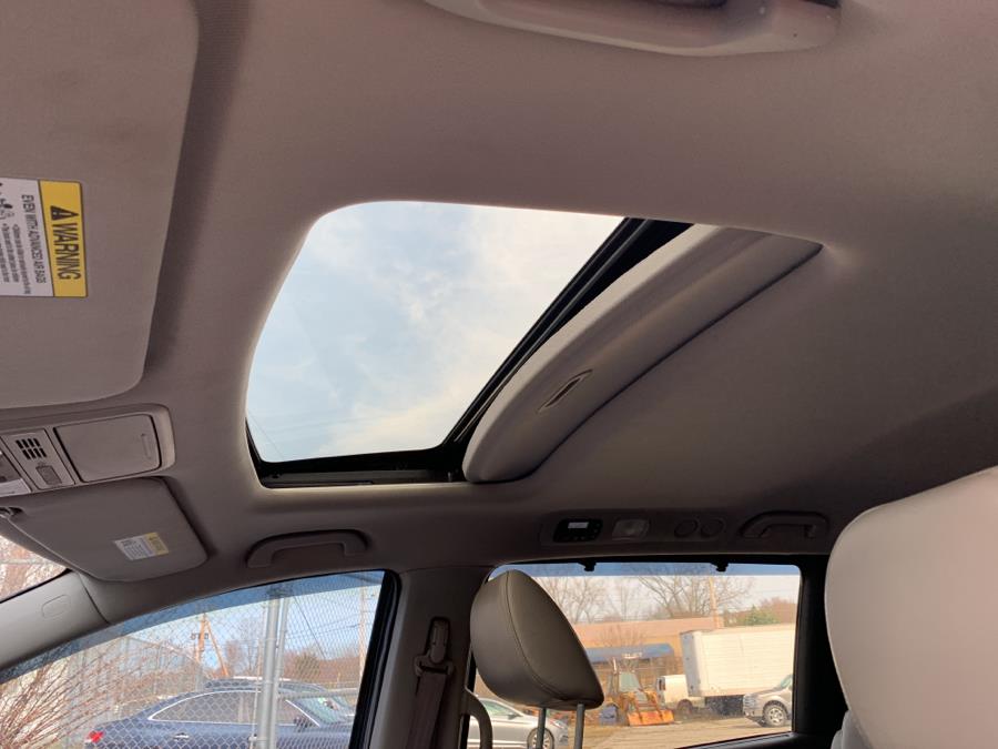 2015 Honda Odyssey 5dr EX-L, available for sale in Milford, Connecticut | Dealertown Auto Wholesalers. Milford, Connecticut 2015 Honda Odyssey 5dr EX-L, available for sale in Milford, Connecticut | Dealertown Auto Wholesalers. Milford, Connecticut
