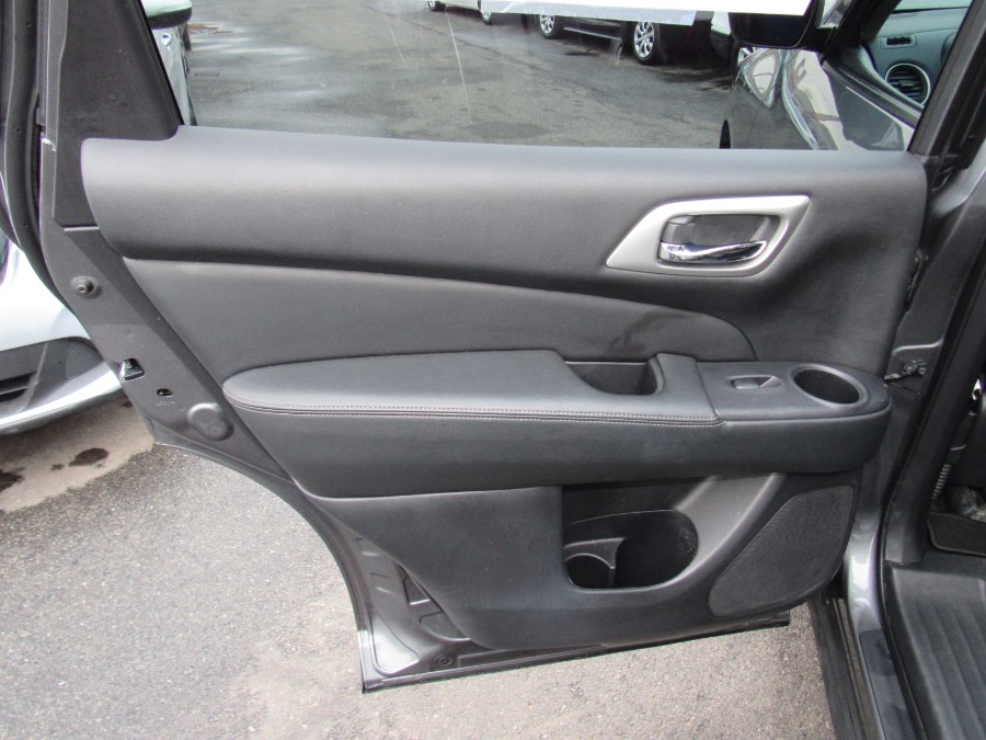 Used Nissan Pathfinder 4x4 SL 2020 | NJ Used Cars Center. Irvington, New Jersey Used Nissan Pathfinder 4x4 SL 2020 | NJ Used Cars Center. Irvington, New Jersey