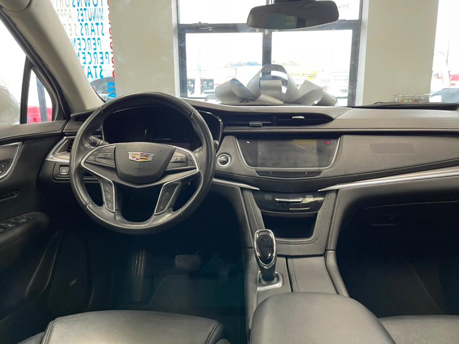 2018 Cadillac XT5 FWD 4dr Luxury, available for sale in Inwood, New York | 5 Towns Drive. Inwood, New York 2018 Cadillac XT5 FWD 4dr Luxury, available for sale in Inwood, New York | 5 Towns Drive. Inwood, New York