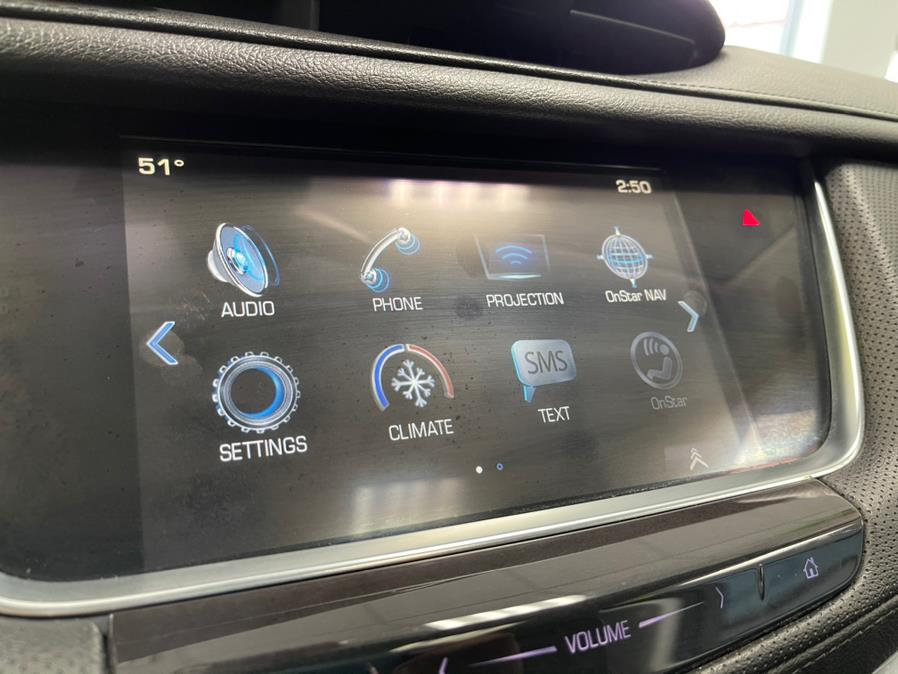 2018 Cadillac XT5 FWD 4dr Luxury, available for sale in Inwood, New York | 5 Towns Drive. Inwood, New York 2018 Cadillac XT5 FWD 4dr Luxury, available for sale in Inwood, New York | 5 Towns Drive. Inwood, New York