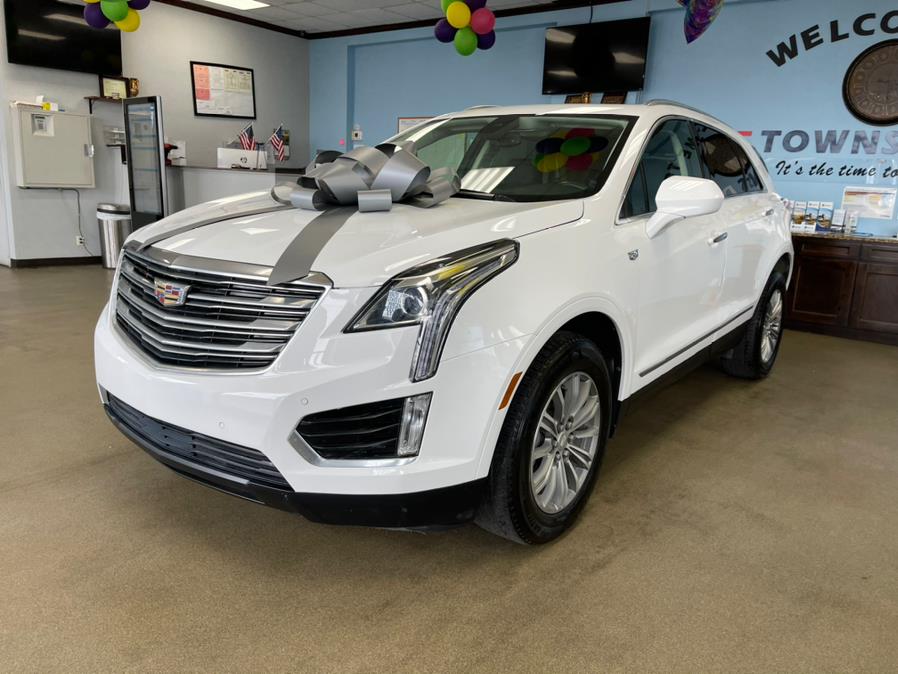 2018 Cadillac XT5 FWD 4dr Luxury, available for sale in Inwood, New York | 5 Towns Drive. Inwood, New York 2018 Cadillac XT5 FWD 4dr Luxury, available for sale in Inwood, New York | 5 Towns Drive. Inwood, New York