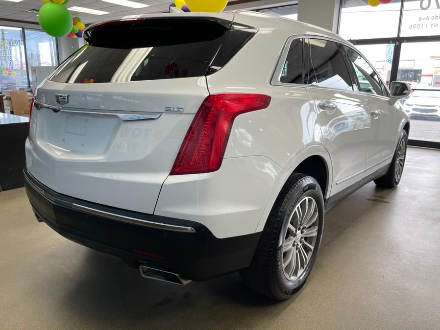 2018 Cadillac XT5 FWD 4dr Luxury, available for sale in Inwood, New York | 5 Towns Drive. Inwood, New York 2018 Cadillac XT5 FWD 4dr Luxury, available for sale in Inwood, New York | 5 Towns Drive. Inwood, New York