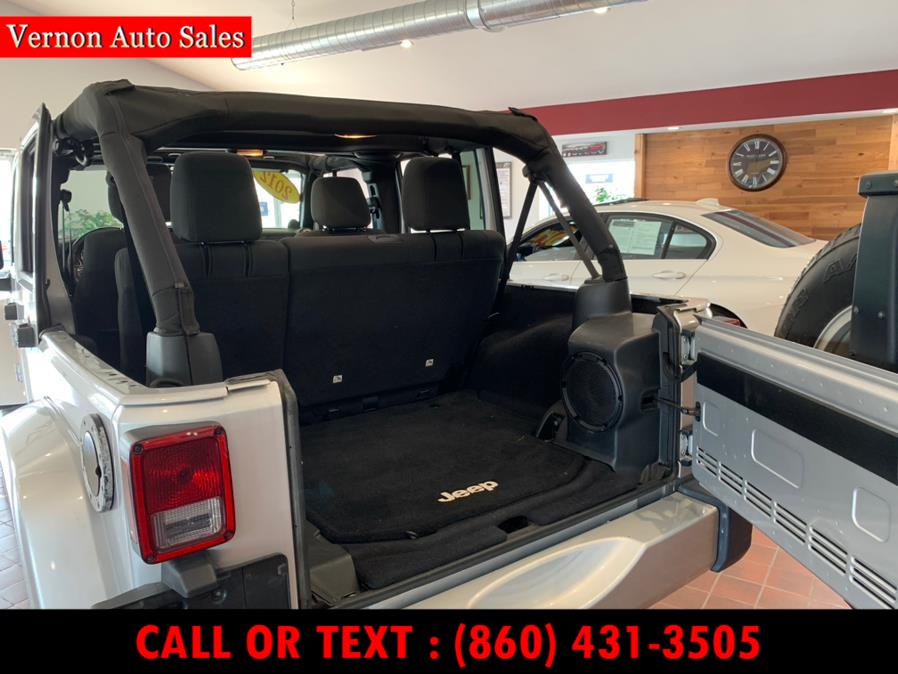 2012 Jeep Wrangler Unlimited 4WD 4dr Sahara, available for sale in Manchester, Connecticut | Vernon Auto Sale & Service. Manchester, Connecticut 2012 Jeep Wrangler Unlimited 4WD 4dr Sahara, available for sale in Manchester, Connecticut | Vernon Auto Sale & Service. Manchester, Connecticut