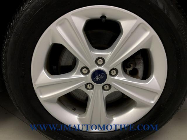 2016 Ford Escape 4WD 4dr SE, available for sale in Naugatuck, Connecticut | J&M Automotive Sls&Svc LLC. Naugatuck, Connecticut 2016 Ford Escape 4WD 4dr SE, available for sale in Naugatuck, Connecticut | J&M Automotive Sls&Svc LLC. Naugatuck, Connecticut