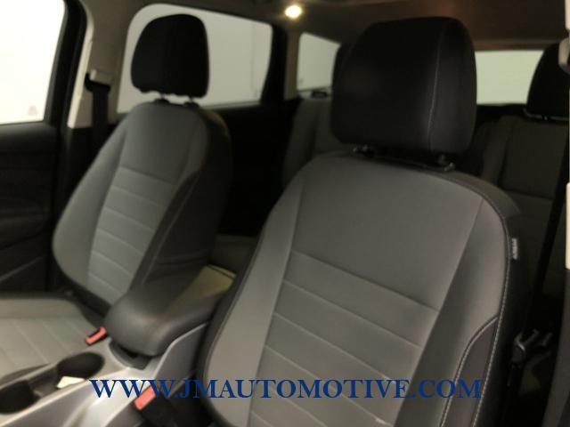 2016 Ford Escape 4WD 4dr SE, available for sale in Naugatuck, Connecticut | J&M Automotive Sls&Svc LLC. Naugatuck, Connecticut 2016 Ford Escape 4WD 4dr SE, available for sale in Naugatuck, Connecticut | J&M Automotive Sls&Svc LLC. Naugatuck, Connecticut