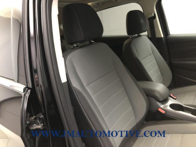 2016 Ford Escape 4WD 4dr SE, available for sale in Naugatuck, Connecticut | J&M Automotive Sls&Svc LLC. Naugatuck, Connecticut 2016 Ford Escape 4WD 4dr SE, available for sale in Naugatuck, Connecticut | J&M Automotive Sls&Svc LLC. Naugatuck, Connecticut