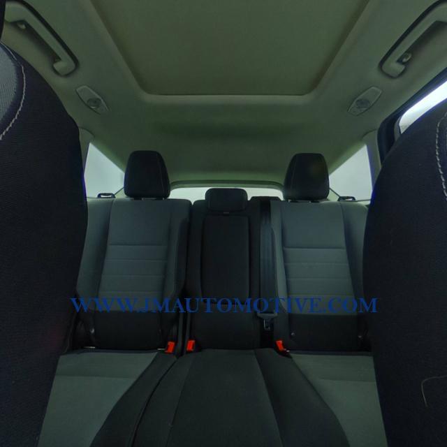 2016 Ford Escape 4WD 4dr SE, available for sale in Naugatuck, Connecticut | J&M Automotive Sls&Svc LLC. Naugatuck, Connecticut 2016 Ford Escape 4WD 4dr SE, available for sale in Naugatuck, Connecticut | J&M Automotive Sls&Svc LLC. Naugatuck, Connecticut