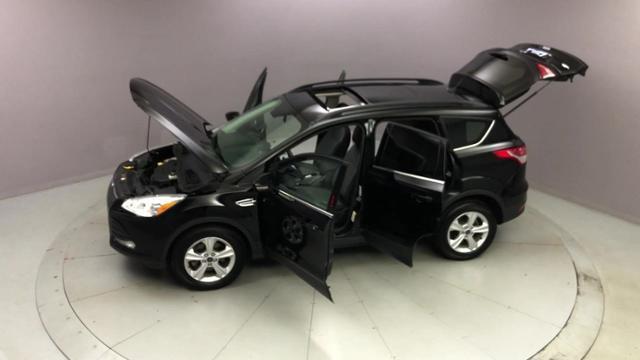 2016 Ford Escape 4WD 4dr SE, available for sale in Naugatuck, Connecticut | J&M Automotive Sls&Svc LLC. Naugatuck, Connecticut 2016 Ford Escape 4WD 4dr SE, available for sale in Naugatuck, Connecticut | J&M Automotive Sls&Svc LLC. Naugatuck, Connecticut