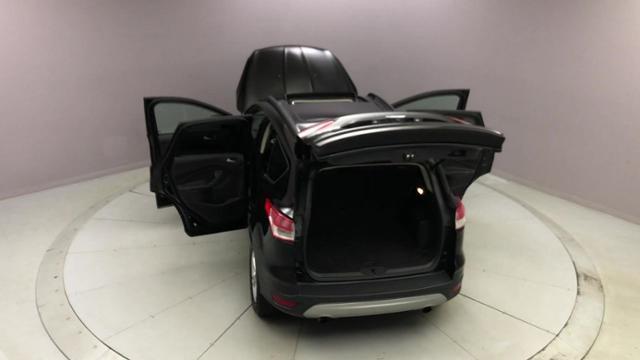 2016 Ford Escape 4WD 4dr SE, available for sale in Naugatuck, Connecticut | J&M Automotive Sls&Svc LLC. Naugatuck, Connecticut 2016 Ford Escape 4WD 4dr SE, available for sale in Naugatuck, Connecticut | J&M Automotive Sls&Svc LLC. Naugatuck, Connecticut
