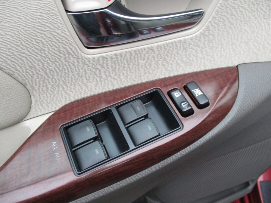 2012 Toyota Sienna 5dr 7-Pass Van V6 XLE AWD (Natl), available for sale in West Babylon, New York | New Gen Auto Group. West Babylon, New York 2012 Toyota Sienna 5dr 7-Pass Van V6 XLE AWD (Natl), available for sale in West Babylon, New York | New Gen Auto Group. West Babylon, New York