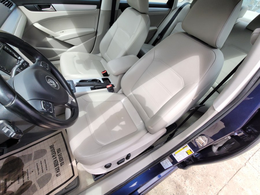 Used Volkswagen Passat 4dr Sdn 2.0L DSG TDI SE w/Sunroof & Nav 2013 | House of Cars. Watertown, Connecticut Used Volkswagen Passat 4dr Sdn 2.0L DSG TDI SE w/Sunroof & Nav 2013 | House of Cars. Watertown, Connecticut