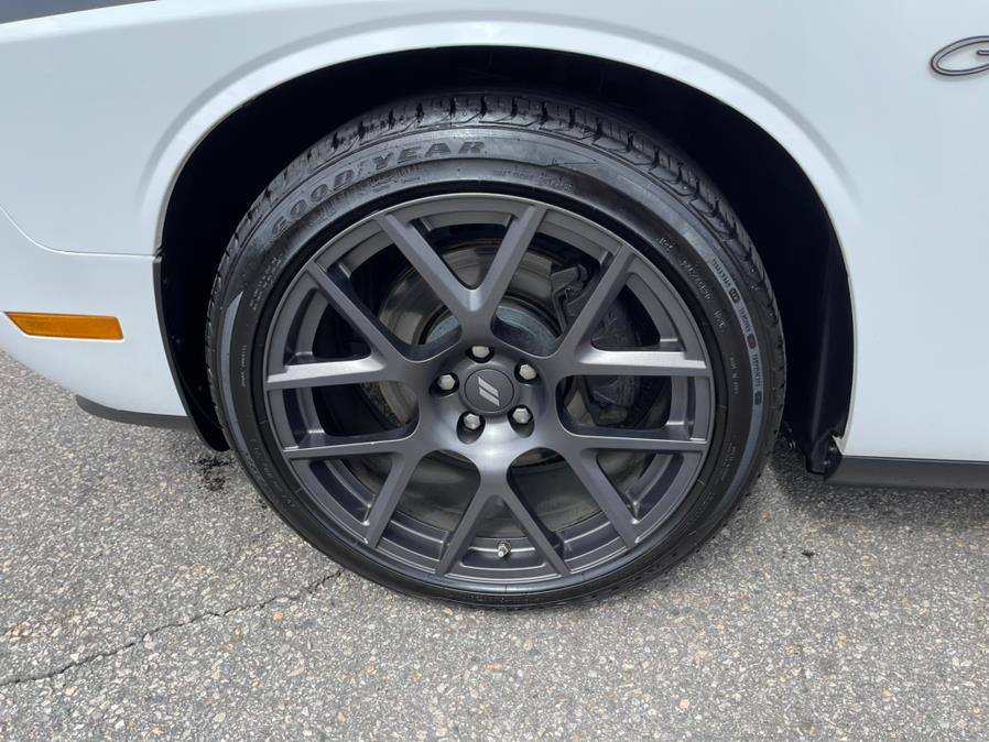2013 Dodge Challenger 2dr Cpe R/T Plus, available for sale in South Windsor, Connecticut | Mike And Tony Auto Sales, Inc. South Windsor, Connecticut 2013 Dodge Challenger 2dr Cpe R/T Plus, available for sale in South Windsor, Connecticut | Mike And Tony Auto Sales, Inc. South Windsor, Connecticut