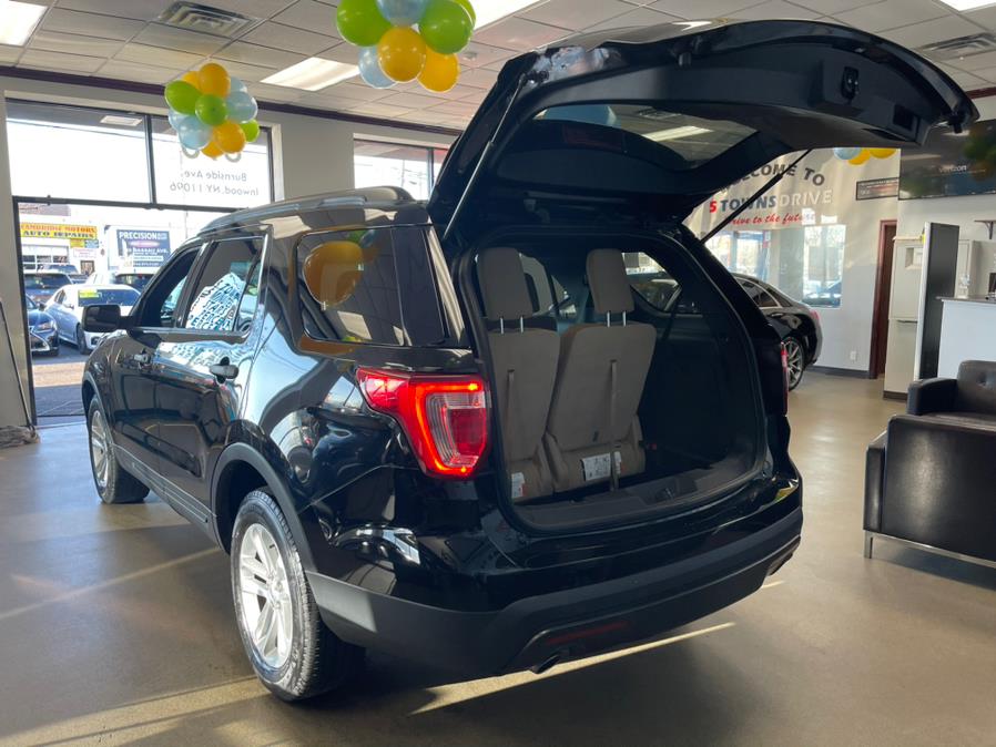 Used Ford Explorer FWD 4dr Base 2016 | 5 Towns Drive. Inwood, New York Used Ford Explorer FWD 4dr Base 2016 | 5 Towns Drive. Inwood, New York