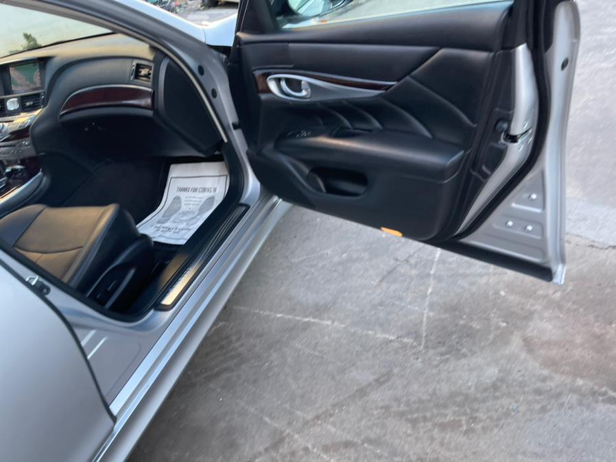 Used INFINITI Q70 3.7 LUXE AWD 2019 | Brooklyn Auto Mall LLC. Brooklyn, New York Used INFINITI Q70 3.7 LUXE AWD 2019 | Brooklyn Auto Mall LLC. Brooklyn, New York