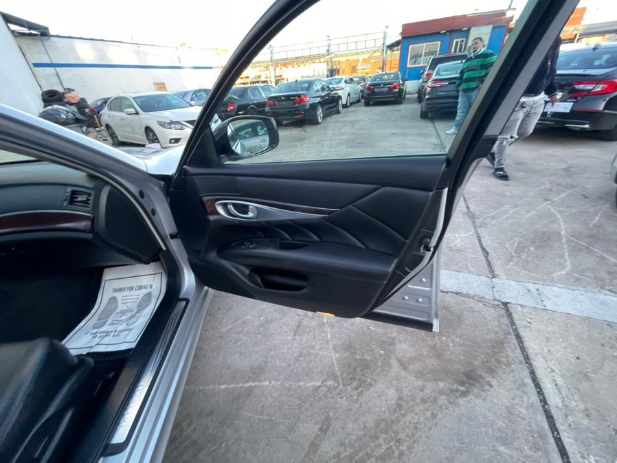 Used INFINITI Q70 3.7 LUXE AWD 2019 | Brooklyn Auto Mall LLC. Brooklyn, New York Used INFINITI Q70 3.7 LUXE AWD 2019 | Brooklyn Auto Mall LLC. Brooklyn, New York