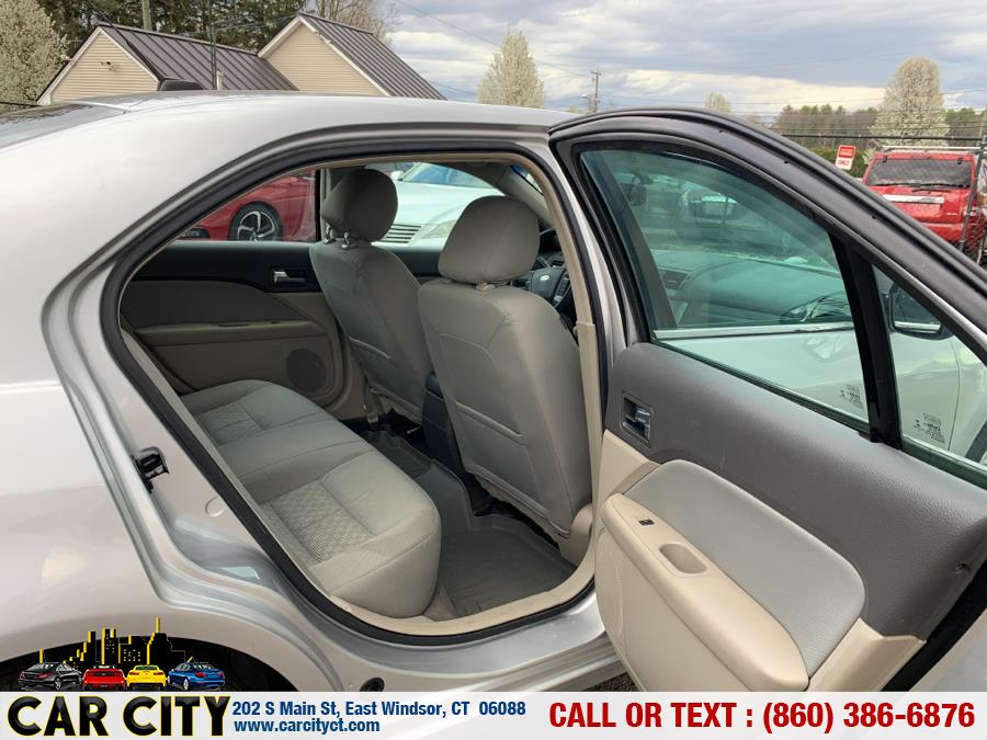 2012 Ford Fusion 4dr Sdn SE FWD, available for sale in East Windsor, Connecticut | Car City LLC. East Windsor, Connecticut 2012 Ford Fusion 4dr Sdn SE FWD, available for sale in East Windsor, Connecticut | Car City LLC. East Windsor, Connecticut