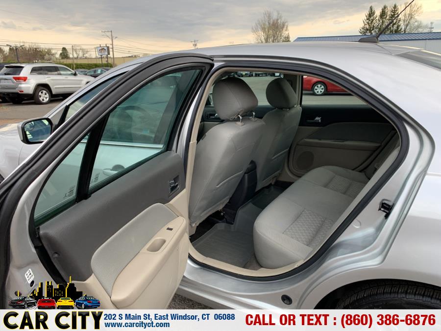 2012 Ford Fusion 4dr Sdn SE FWD, available for sale in East Windsor, Connecticut | Car City LLC. East Windsor, Connecticut 2012 Ford Fusion 4dr Sdn SE FWD, available for sale in East Windsor, Connecticut | Car City LLC. East Windsor, Connecticut
