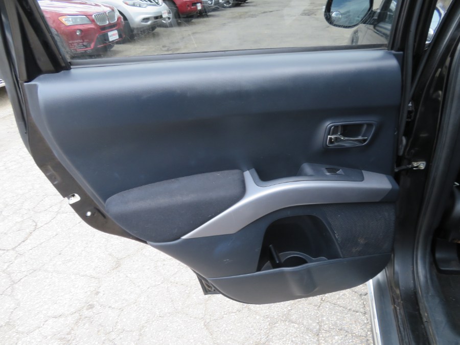 Used Mitsubishi Outlander 4WD 4dr SE 2011 | Auto Match LLC. Waterbury, Connecticut Used Mitsubishi Outlander 4WD 4dr SE 2011 | Auto Match LLC. Waterbury, Connecticut