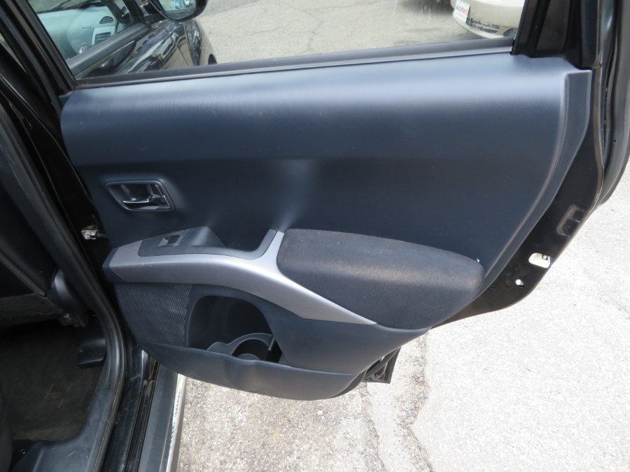 Used Mitsubishi Outlander 4WD 4dr SE 2011 | Auto Match LLC. Waterbury, Connecticut Used Mitsubishi Outlander 4WD 4dr SE 2011 | Auto Match LLC. Waterbury, Connecticut
