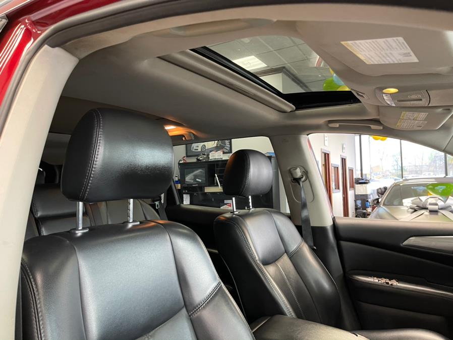 Used Nissan Pathfinder 4x4 SL 2017 | 5 Towns Drive. Inwood, New York Used Nissan Pathfinder 4x4 SL 2017 | 5 Towns Drive. Inwood, New York